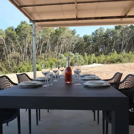 Сasa de vacaciones Robinson Olive Tree Huts *