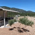 Ferienhaus Robinson Olive Tree Huts