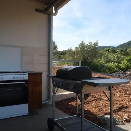 Robinson Olive Tree Huts * Cara