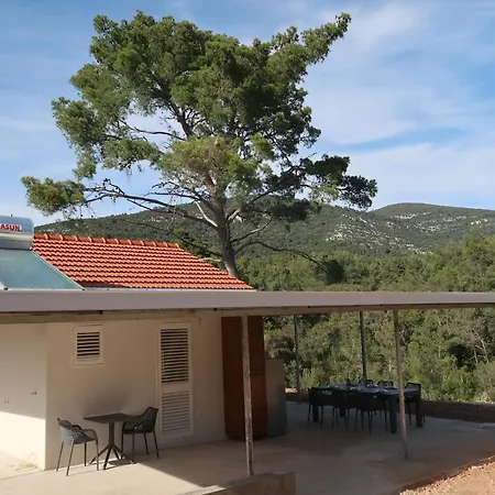 Robinson Olive Tree Huts * Cara