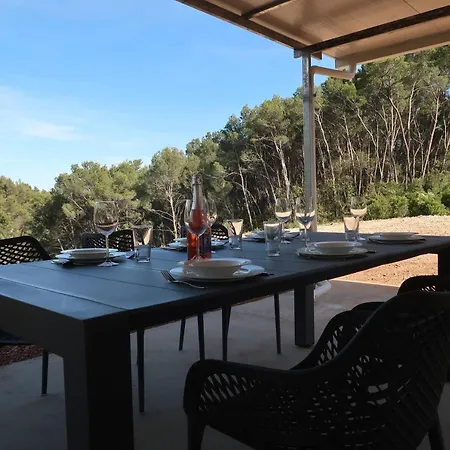 펜션 Robinson Olive Tree Huts *